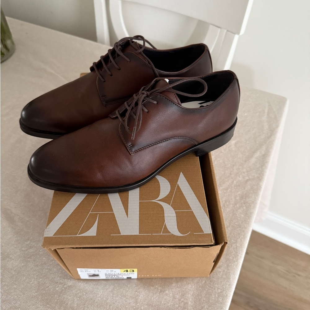 Zara men’s dress shoes, they’re in good condition worn only one once size 10